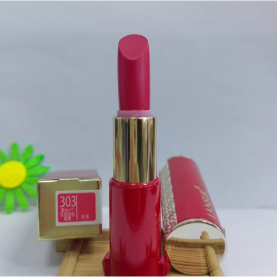 Intimatte Hydrating Matte Lipstick - Buildable & Lightweight Formula with a Soft Matte Finish - Up To 24HR Comfort
